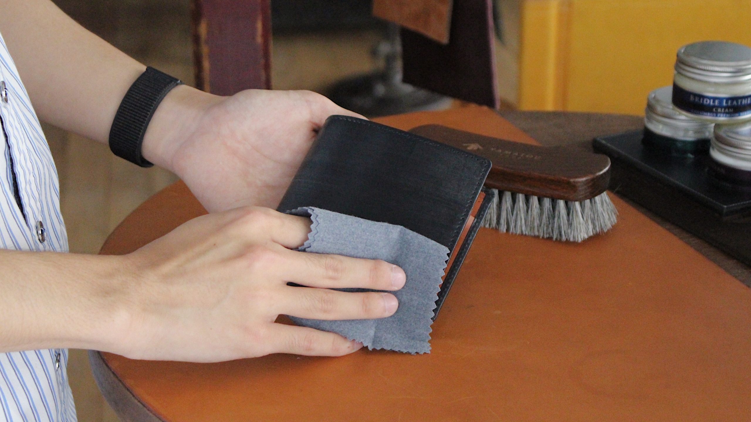 革のお手入れ ブライドルレザー 山藤 やまとう 老舗の職人が作る日本製の革財布